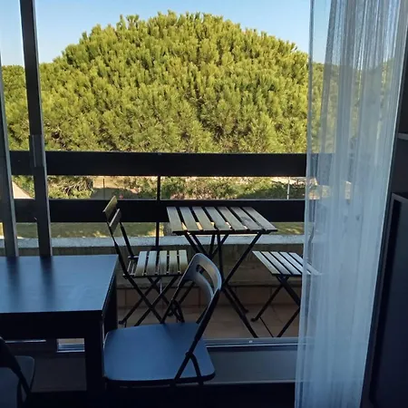 As21549 - Lumineux Vue Avec Piscine Et Parking Commun *