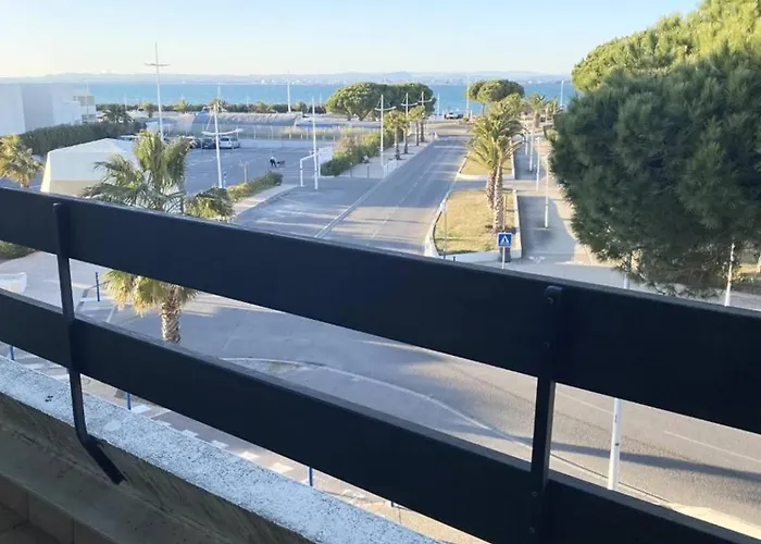 As21549 - Lumineux Vue Avec Piscine Et Parking Commun Daire